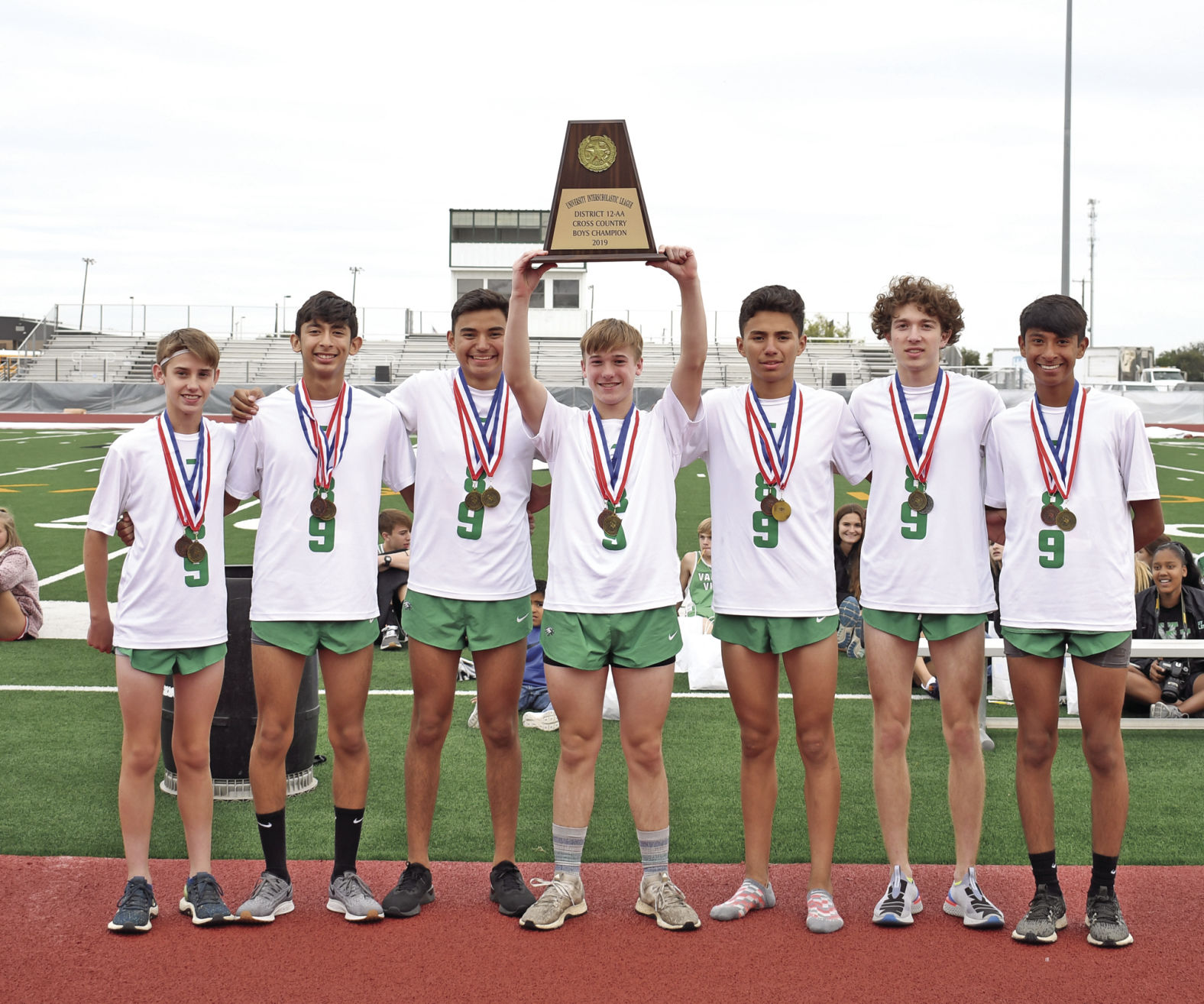 Valley View boys win regional meet, advance to state